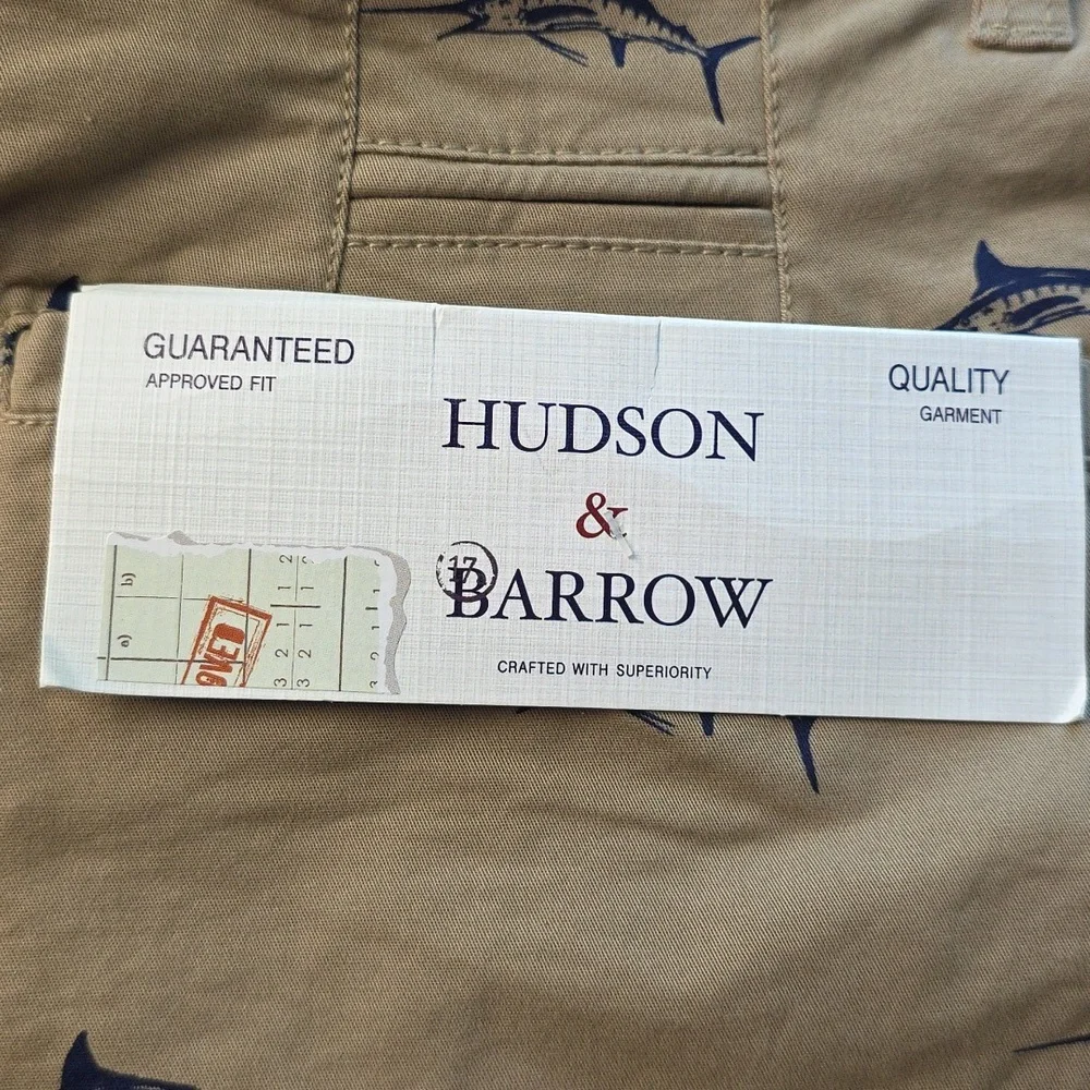 NWT Hudson & Barrow Men's‎ Shorts Tan W/Navy Swordfish Flat Front Pockets Sz 32